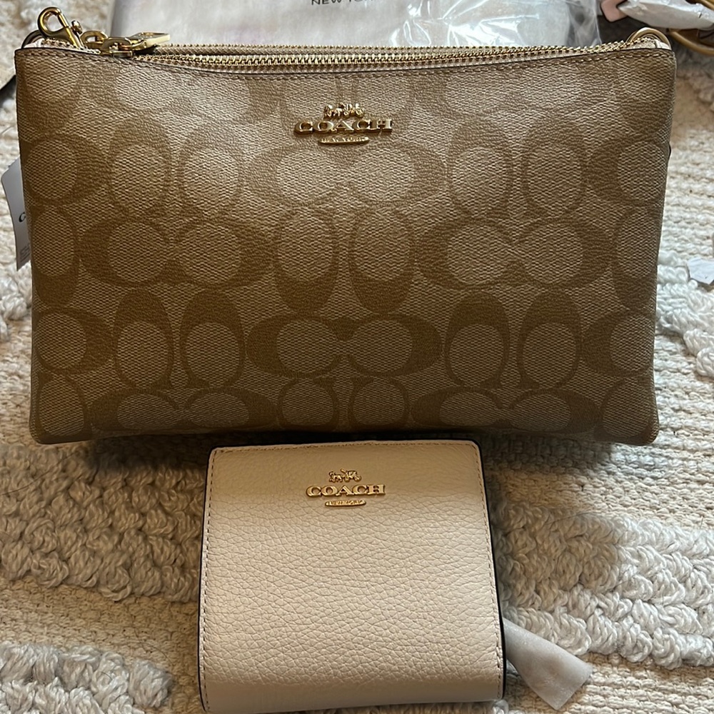 Coach signature Lyla crossbody with matching mini wallet
